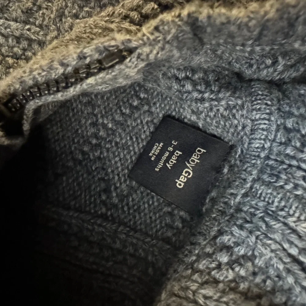 GAP Baby Blue Cable Knit Zip Hoodie Sweater 3-6 Months Classic Neutral Cozy